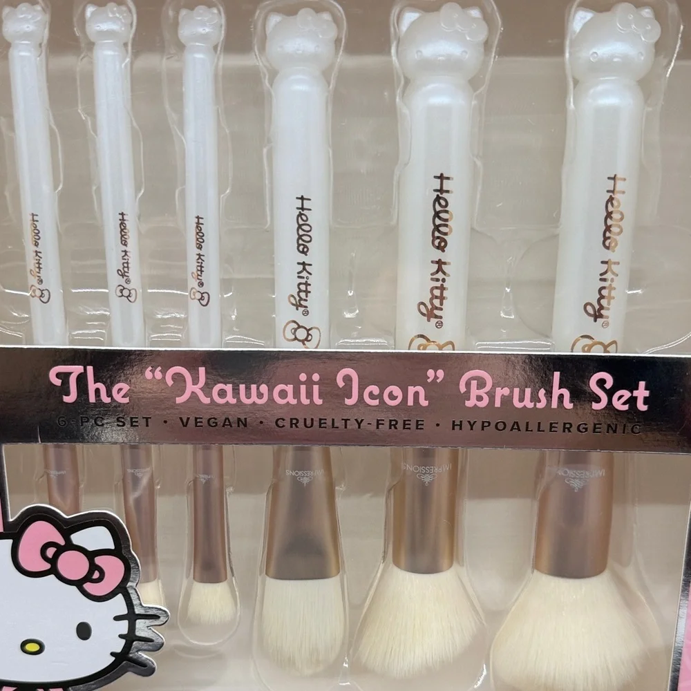Hello Kitty The Kawaii Icon Brush Set